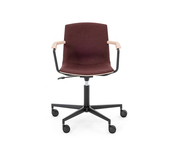 Poltroncina Loto Recycled Swivel Armchair Soft, girevole con ruote, regolabile in altezza, scocca in polipropilene riciclato rivestito frontalmente