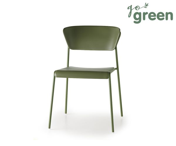 Sedia Lisa go green 2880 di Scab Design, impilabile, 4 gambe in metallo verde oliva con seduta e schienale in tecnopolimero riciclato color verde oliva. Anche per esterno